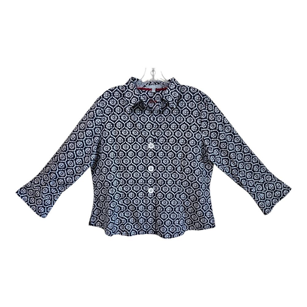FOXCROFT Women's Petite 14 14P Blouse Navy White Red Large Buttons Floral 42"